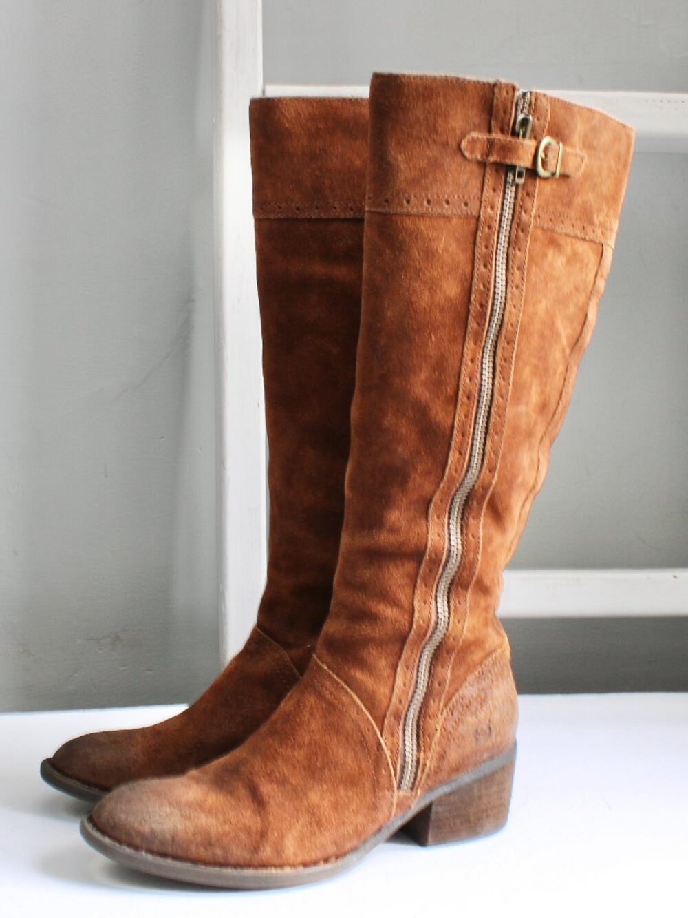 Born Knee High Riding Brown Suede Leather Distressed Zip-Up Boots Size 9.5